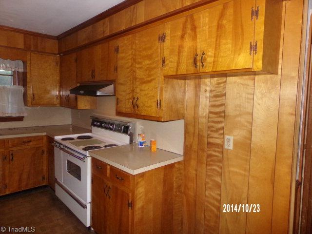 975 Lewis Fork Baptist Church Road Ferguson, NC 28624 - Photo 12 of 31 Gallery Image 12