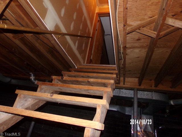 975 Lewis Fork Baptist Church Road Ferguson, NC 28624 - Photo 9 of 31 Gallery Image 9
