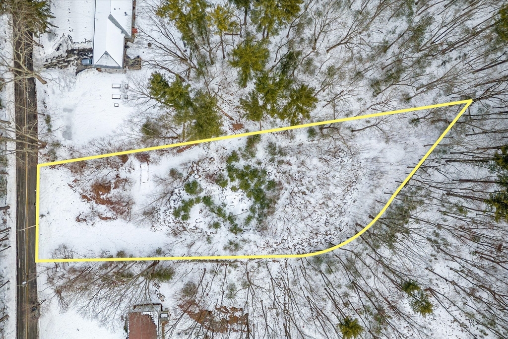 Lot 1 Mason Road Extension Dudley, MA 01571 - Photo 3 of 6 a view of a tree with wooden fence