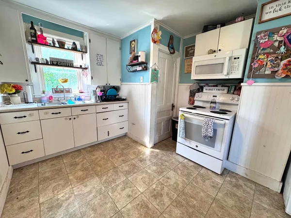 $230,000 | 113 Main Street, Bennington, VT 05201