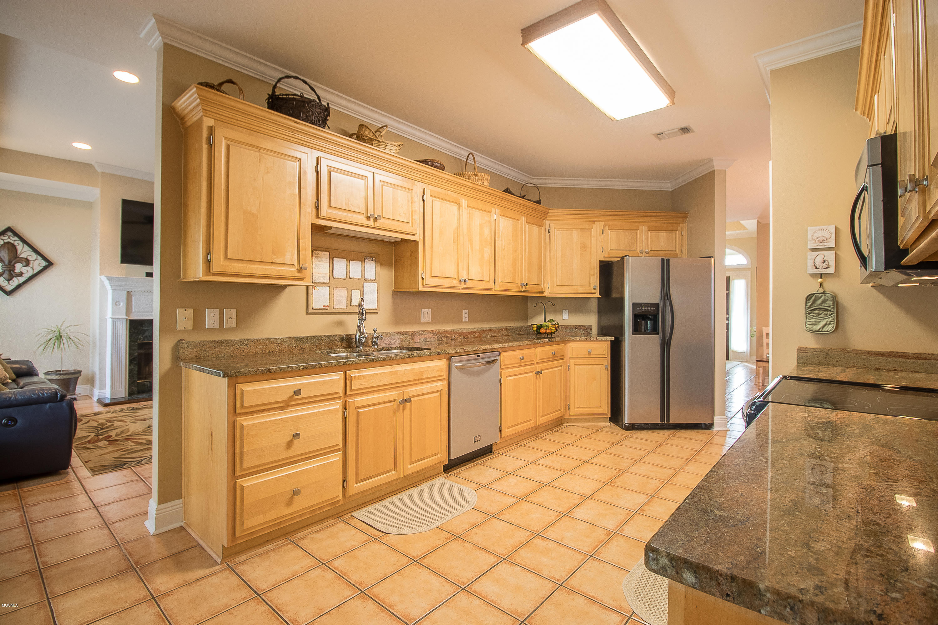 2560 Rue Palafox Biloxi, MS 39531 - Photo 7 of 21 E0AC184D-010F-4AEA-B012-DF059A633D95