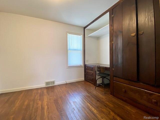 1040 Rinn Street Burton, MI 48509 - Photo 10 of 19 IMG_3284.jpg