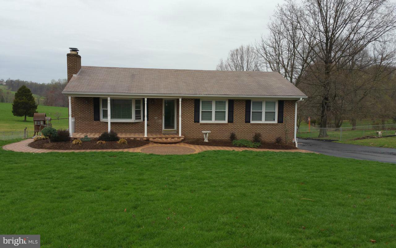 9825 Hawkins Creamery Road Damascus, MD 20872 - Photo 1 of 26 Exterior (Front)