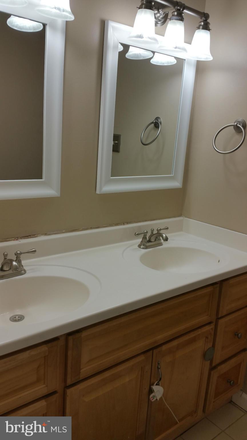 9825 Hawkins Creamery Road Damascus, MD 20872 - Photo 22 of 26 Bath