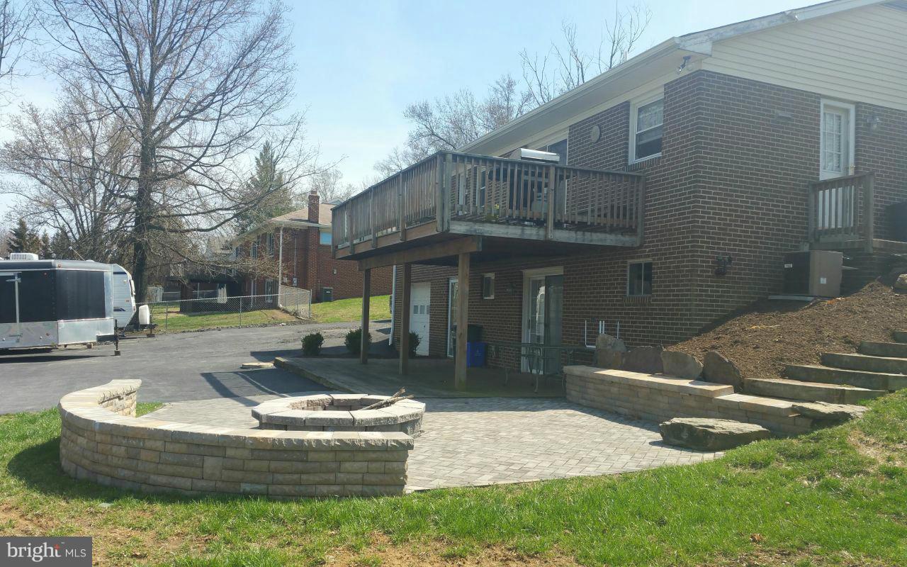 9825 Hawkins Creamery Road Damascus, MD 20872 - Photo 5 of 26 Exterior (Rear)