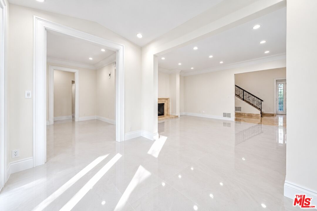 713 Foothill Road Beverly Hills, CA 90210 - Photo 35 of 36 Gallery Image 35