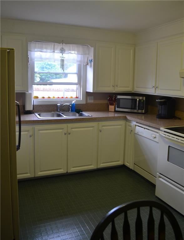 16 Vernon Road Cape Elizabeth, ME 04107 - Photo 12 of 31 Photo