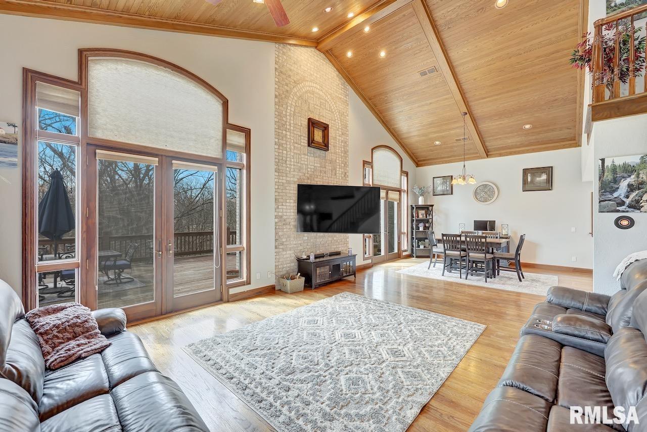 31455 American Legion Road Mackinaw, IL 61755 - Photo 8 of 83 Gallery Image 8