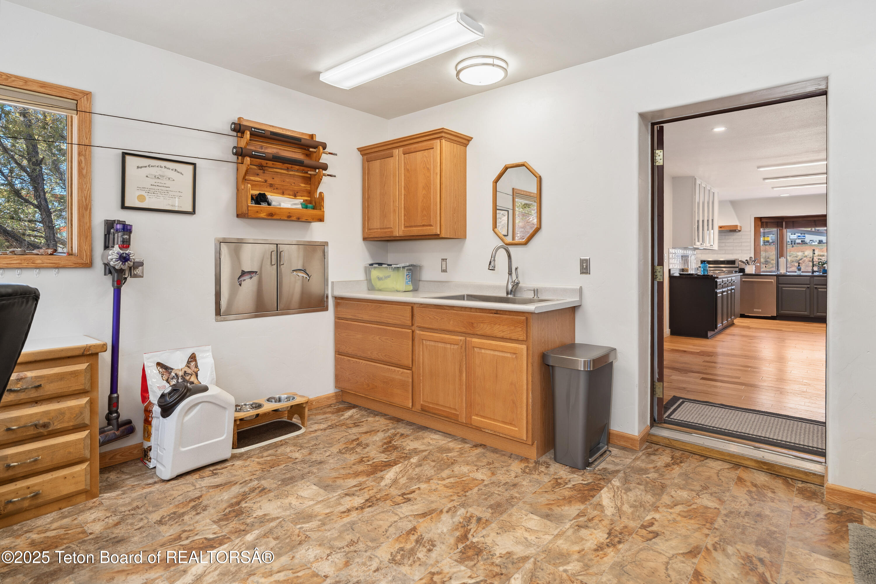 9 Warm Springs Road Dubois, WY 82513 - Photo 22 of 47 023