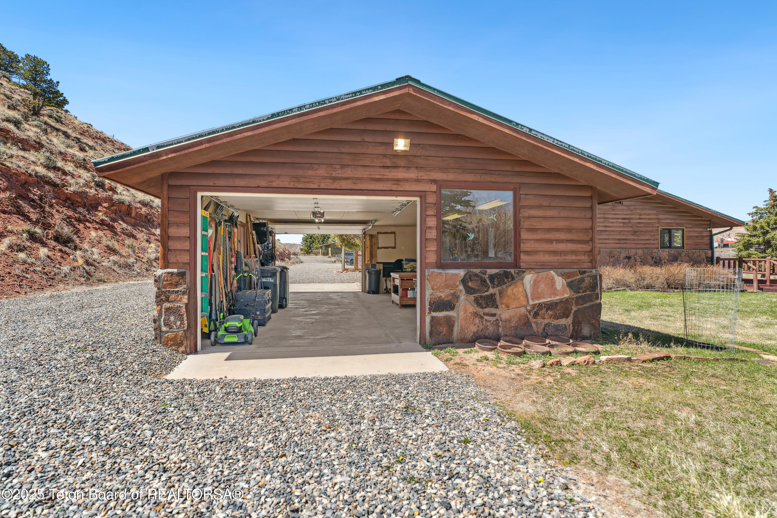 9 Warm Springs Road Dubois, WY 82513 - Photo 27 of 47 034