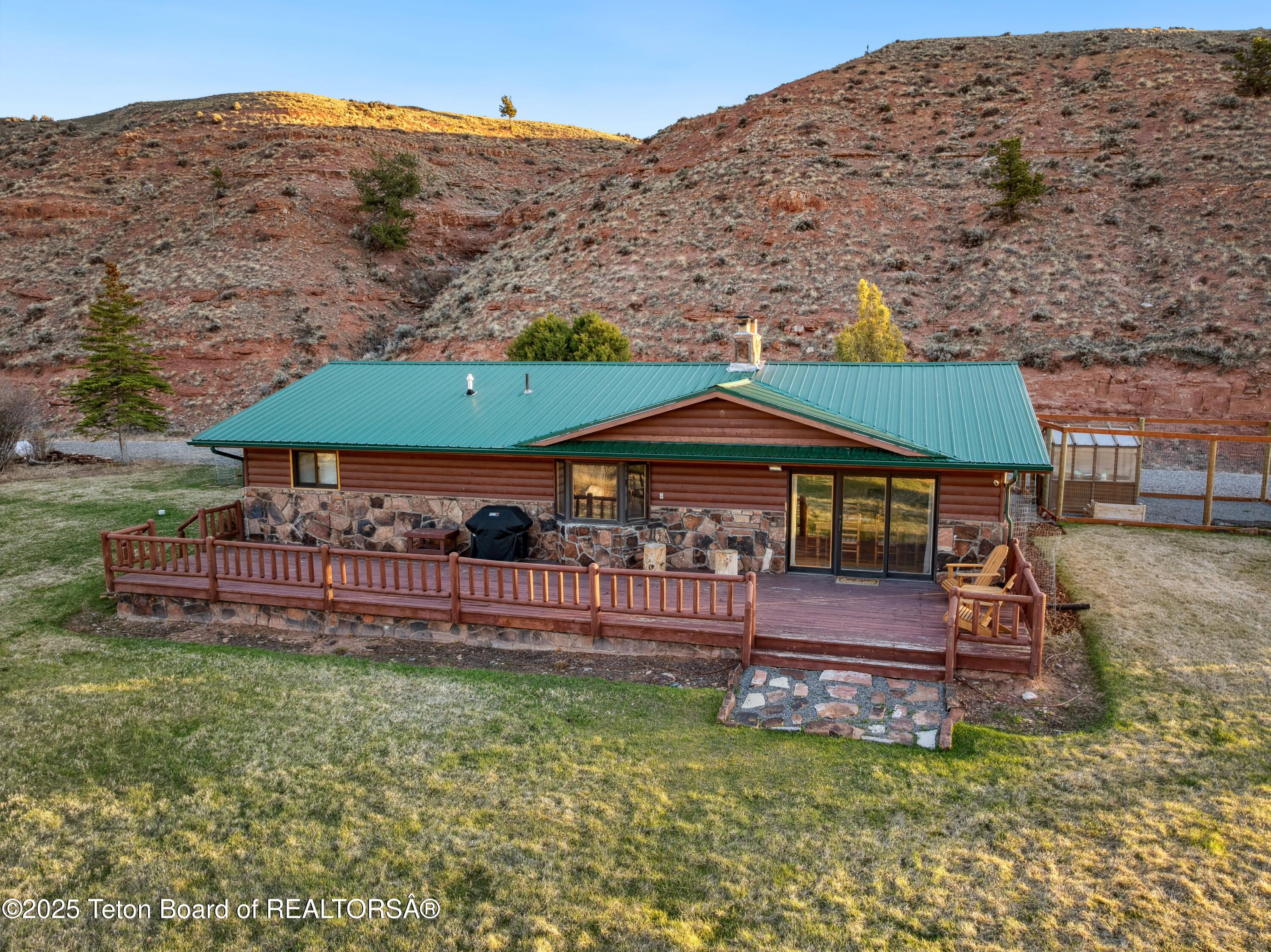 9 Warm Springs Road Dubois, WY 82513 - Photo 4 of 47 9 warm springs front of house