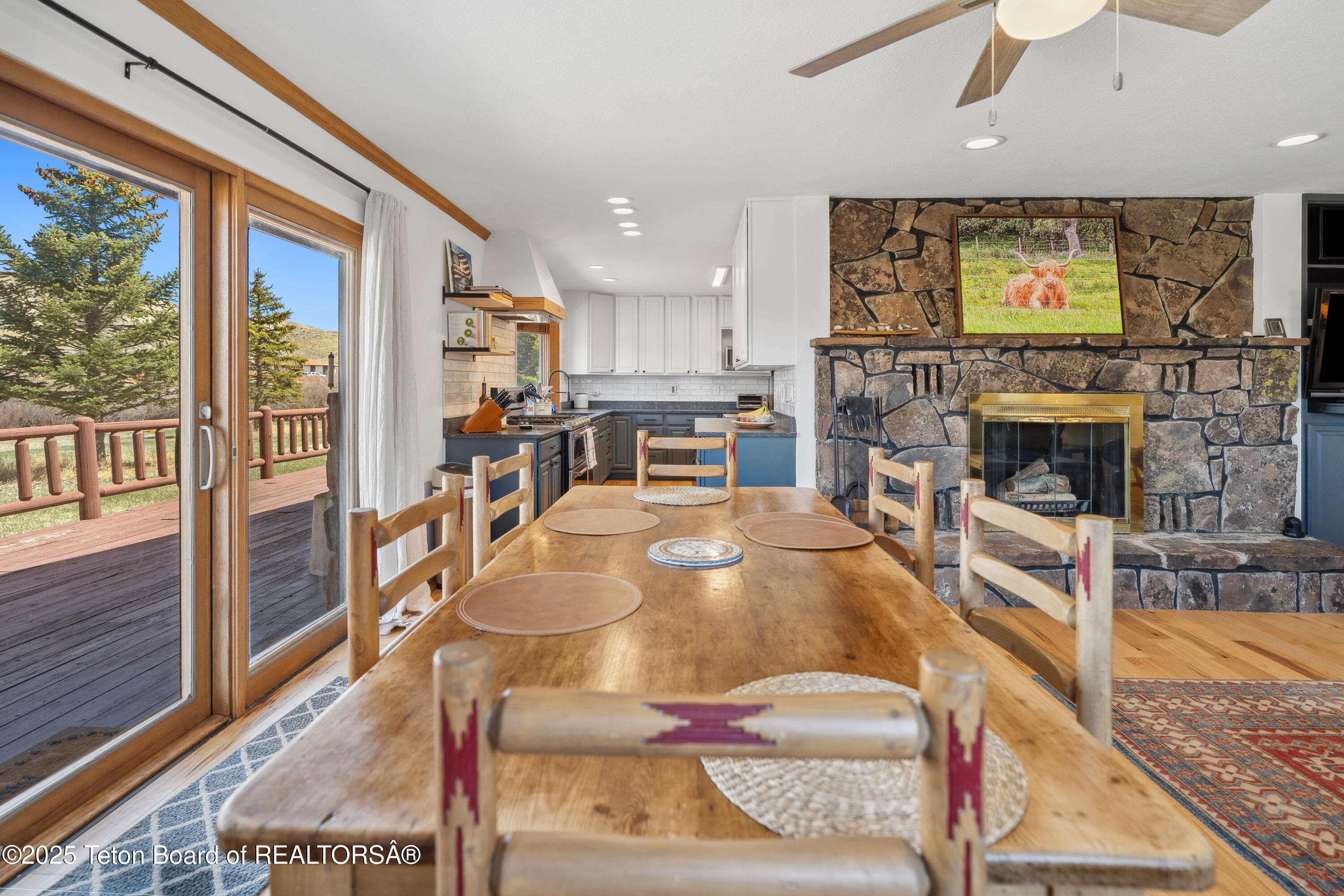 9 Warm Springs Road Dubois, WY 82513 - Photo 9 of 47 007