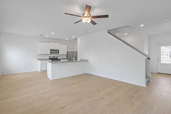 $284,900 | 14612 Wahlbergs Way, Elgin, TX 78621