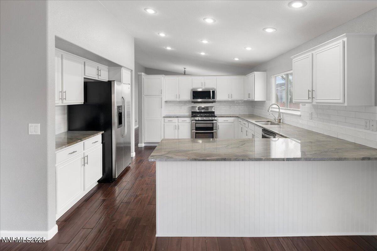 17950 Drift Creek Court Reno, NV 89508 - Photo 12 of 37 09-DSC_0580