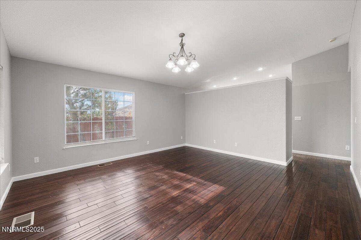 17950 Drift Creek Court Reno, NV 89508 - Photo 9 of 37 06-DSC_0645