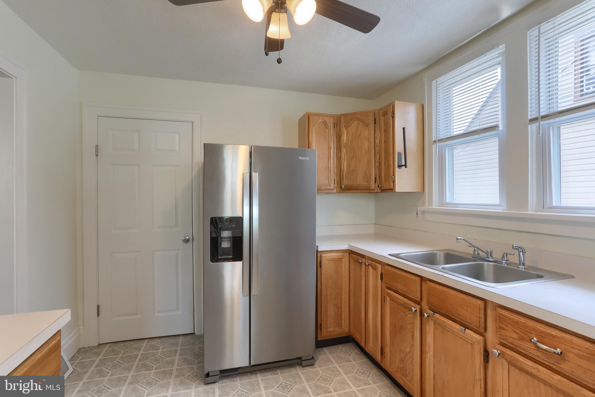 3312 Spring Street Harrisburg, PA 17109 - Photo 11 of 40 Kitchen Appliances Included
