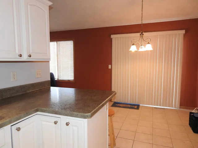 $213,500 | 910 High Point Drive, Rockton, IL 61072