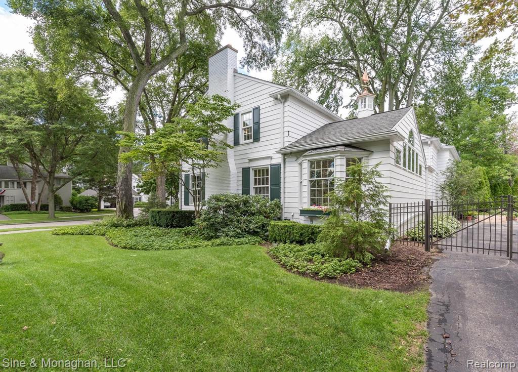 342 Touraine Road Grosse Pointe Farms, MI 48236 - Photo 43 of 49