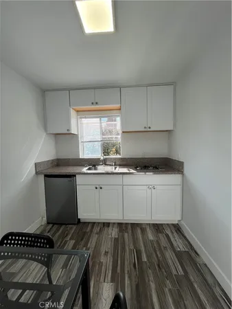 $1,550 | 4606 Melbourne Avenue, Unit 2, Los Angeles, CA 90027