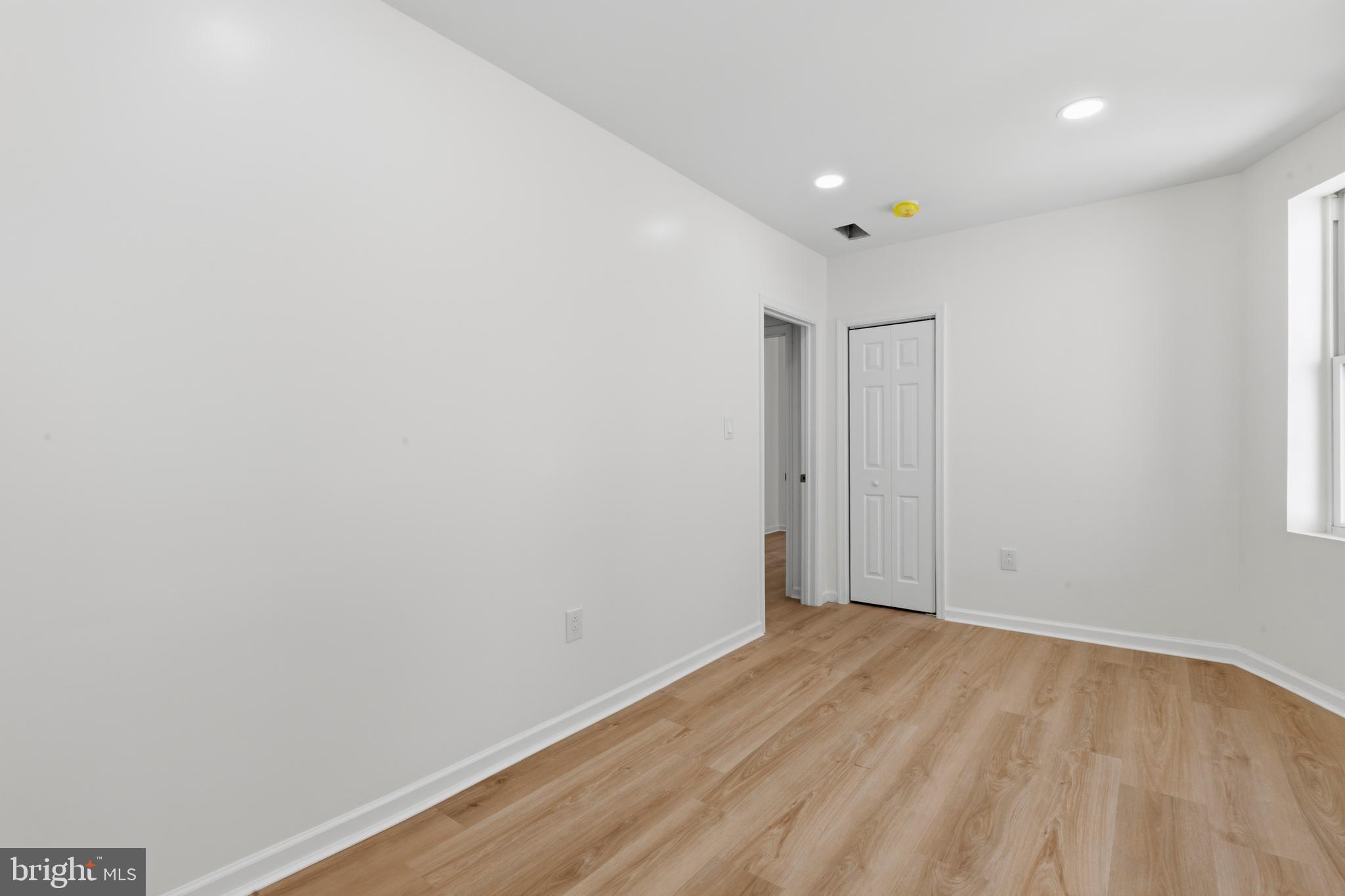 83 West Sharpnack Street Philadelphia, PA 19119 - Photo 34 of 38