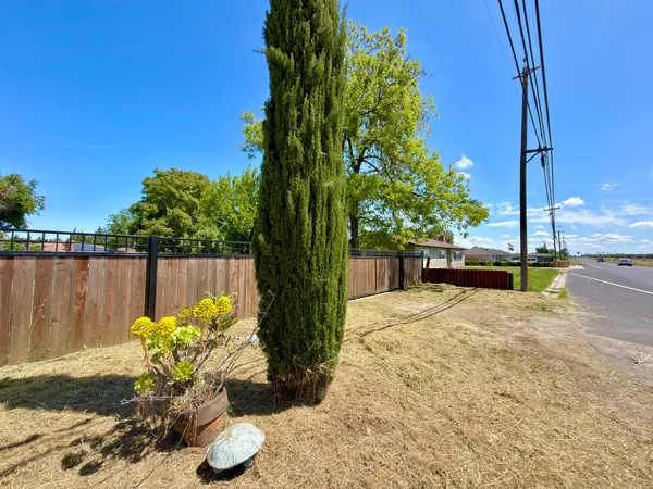 $115,000 | 2330 Main Street, Escalon, CA 95320