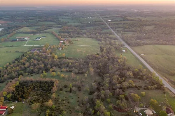 $299,900 | 0 East 600 Road, Lecompton, KS 66050