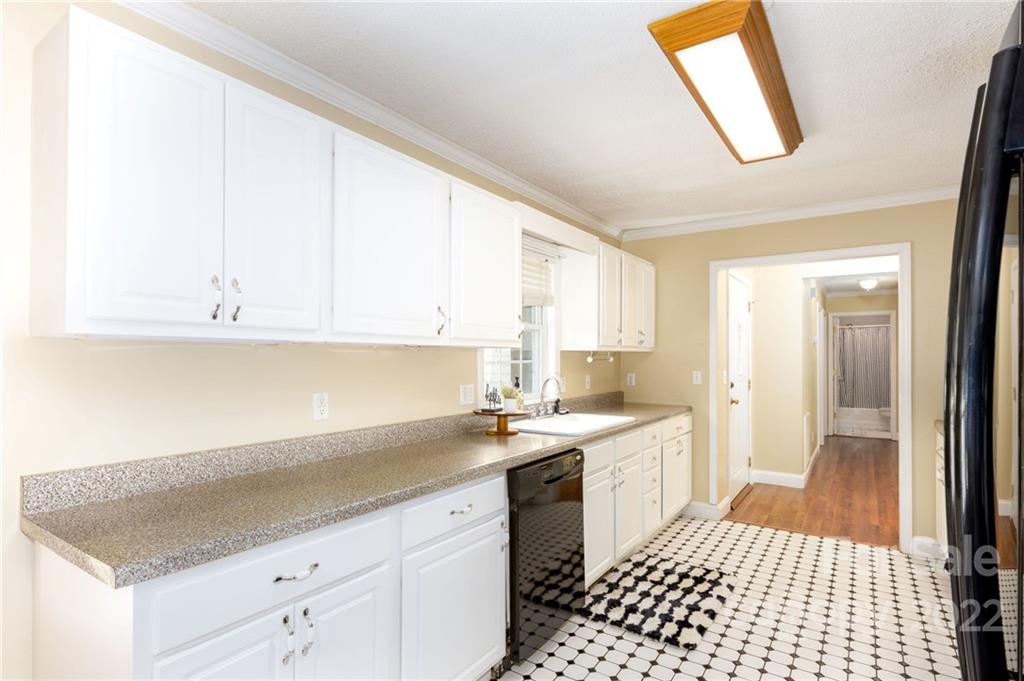 163 Justice Ridge Road Candler, NC 28715 - Photo 22 of 41 Gallery Image 22