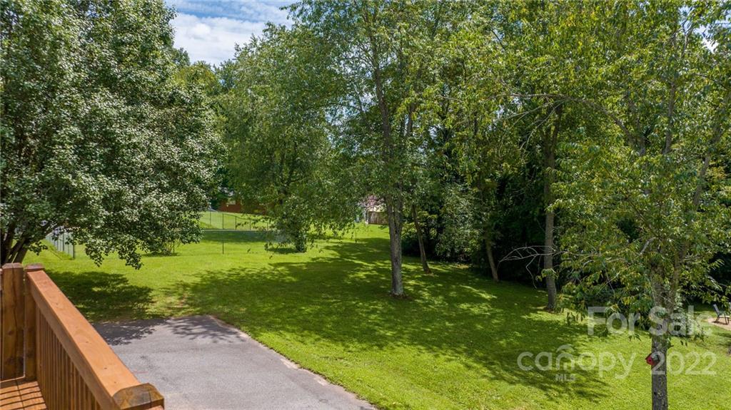 163 Justice Ridge Road Candler, NC 28715 - Photo 9 of 41 Gallery Image 9