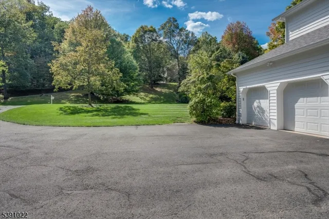 $975,000 | 57 Christy Drive, Warren, NJ 07059