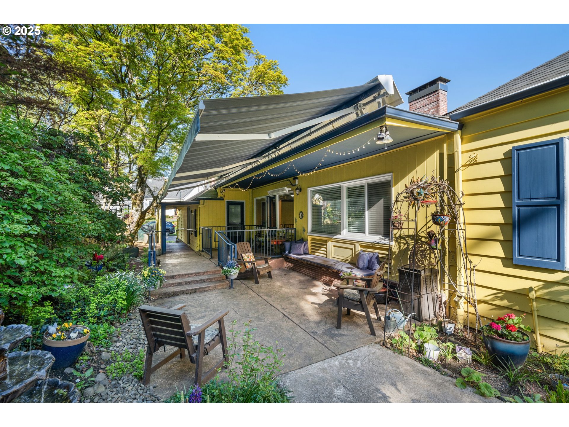 660 Southwest Evans Street Portland, OR 97219 - Photo 33 of 36