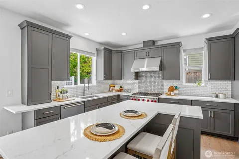 $1,250,000 | 36307 Southeast Isley Street, Snoqualmie, WA 98065