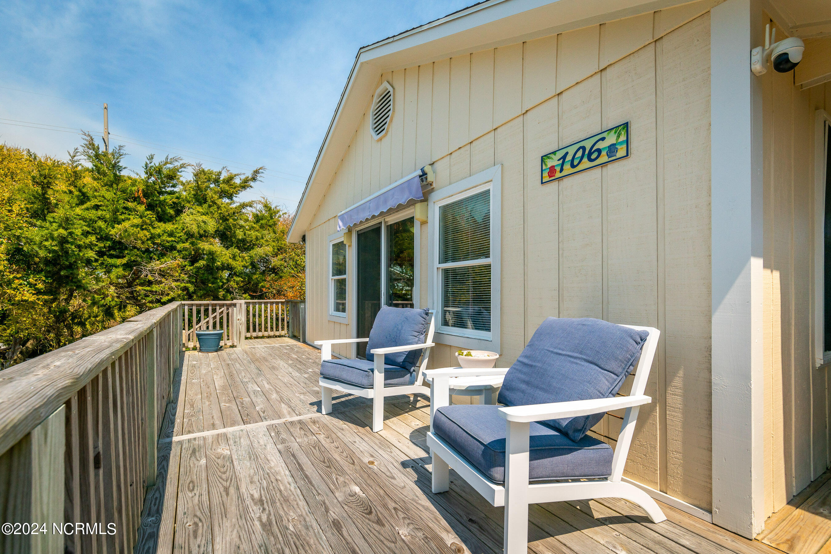 106 Robin Street Emerald Isle, NC 28594 - Photo 9 of 46 20240403 MLS A_Harris 106 Robin St Emera