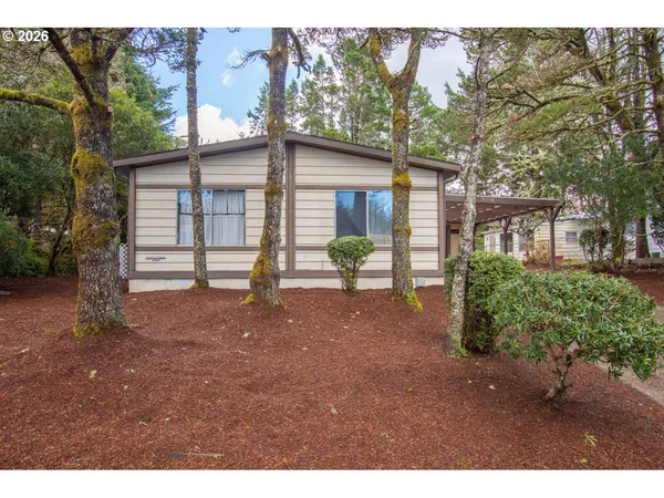 $299,900 | 530 Myeena Loop, Florence, OR 97439