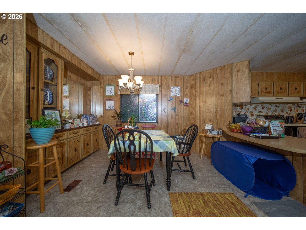 530 Myeena Loop Florence, OR 97439 - Photo 13 of 33 Dining Room
