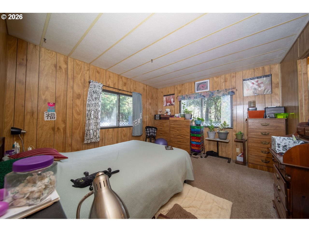 530 Myeena Loop Florence, OR 97439 - Photo 18 of 33 Primary Bedroom