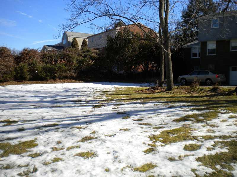 1027 Harvard Road Monroeville, PA 15146 - Photo 9 of 9 Yard/Garden.