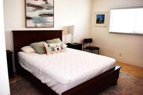 320 South Surf Road, Unit 704 Hollywood, FL 33019 - Photo 15 of 20 Second bedroom has ocean views