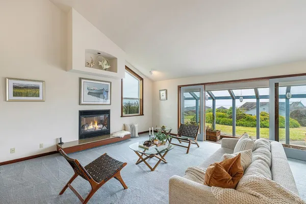 $1,649,000 | 2025 Dubloon Court, Bodega Bay, CA 94923