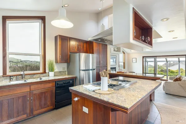 $1,649,000 | 2025 Dubloon Court, Bodega Bay, CA 94923