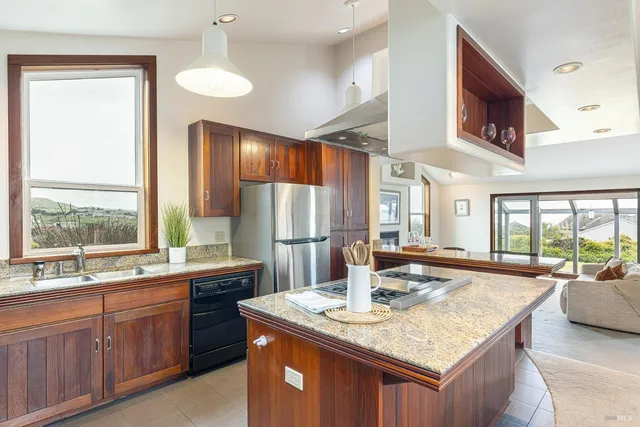 $1,699,000 | 2025 Dubloon Court, Bodega Bay, CA 94923