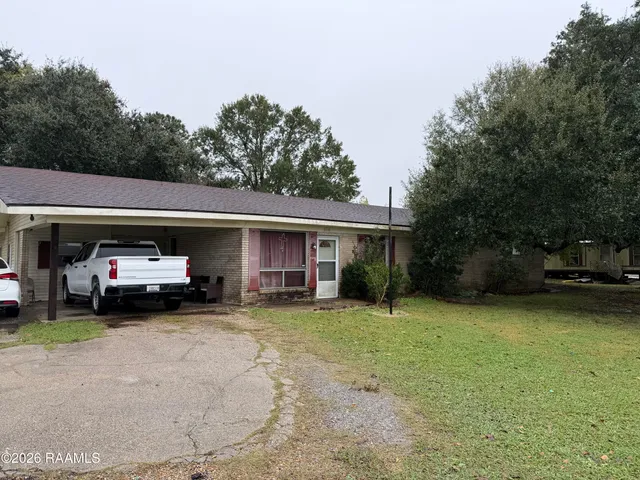 $130,000 | 818 Canal Street, Jeanerette, LA 70544