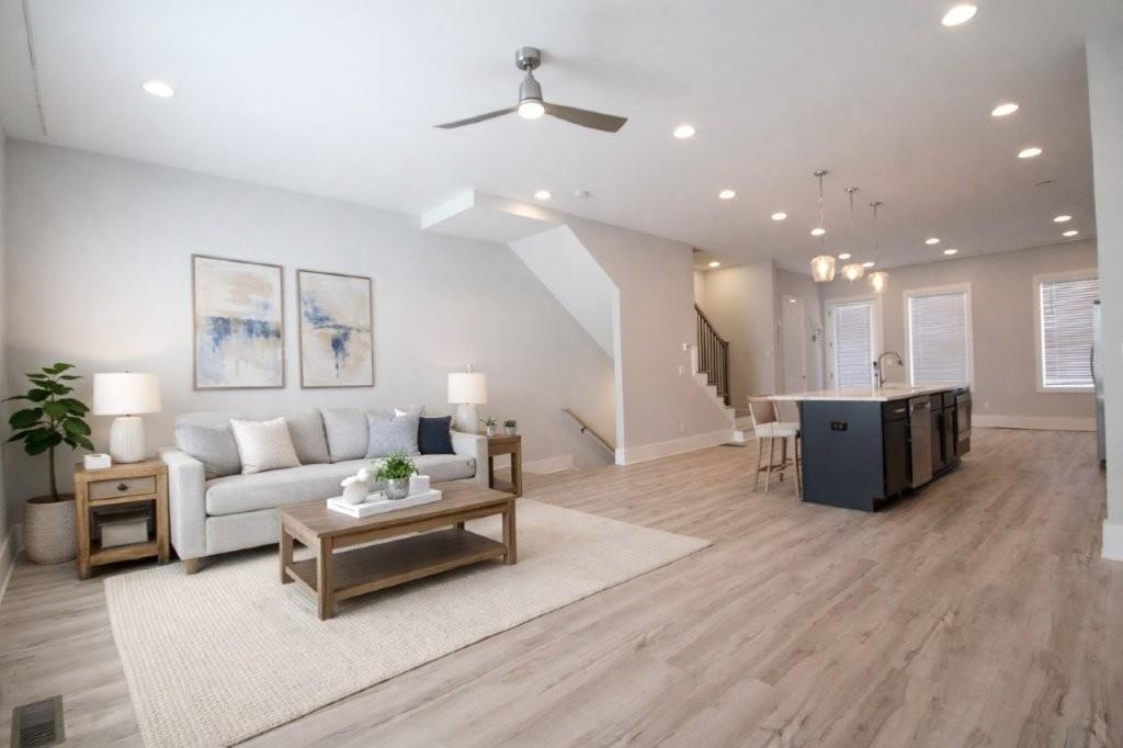 2475 Sycamore Road Northwest Atlanta, GA 30318 - Photo 4 of 24