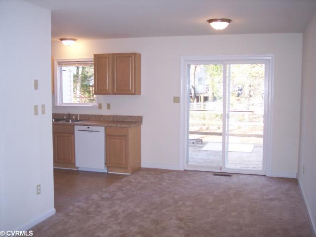 10220 Carol Anne Road Chesterfield, VA 23832 - Photo 4 of 4 Den/Family/Great Room