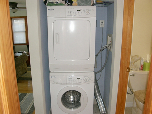 130 Bay Road Fox Lake, IL 60020 - Photo 21 of 21 a utility room with dryer and washer