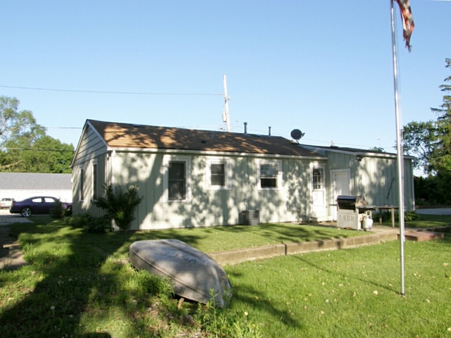 130 Bay Road Fox Lake, IL 60020 - Photo 5 of 21 a view of a yard