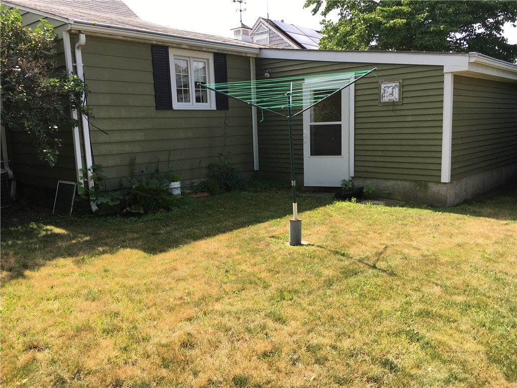 34 Ruth Street Pawtucket, RI 02861 - Photo 2 of 25 Gallery Image 2
