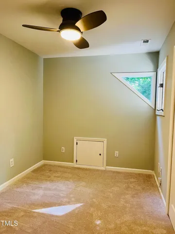 a picture of a building