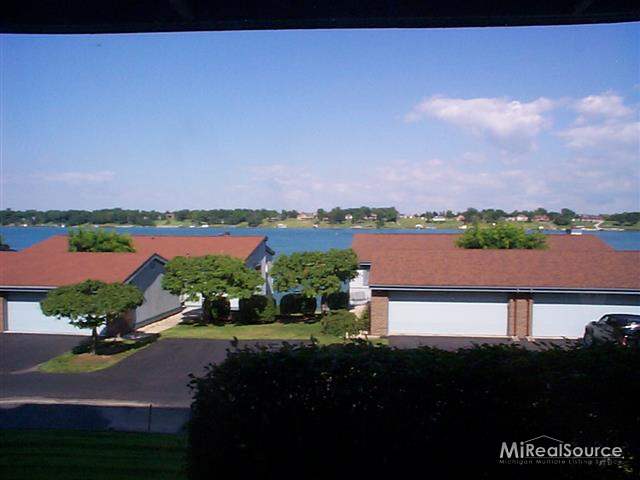 1715 River Road, Unit 50 St. Clair, MI 48079 - Photo 14 of 30 31157259-13.JPG