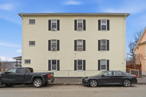 $850,000 | 154 Perry Avenue, Worcester, MA 01610