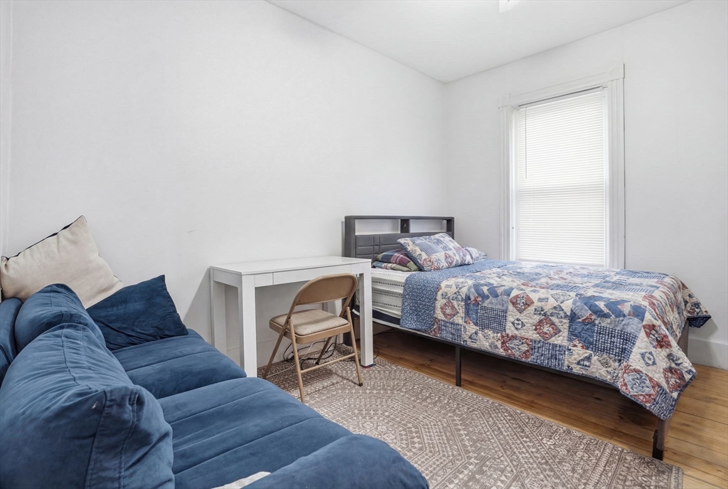 154 Perry Avenue Worcester, MA 01610 - Photo 13 of 34